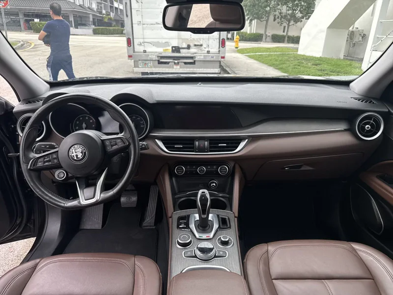 2020 Alfa Romeo Stelvio TI 16