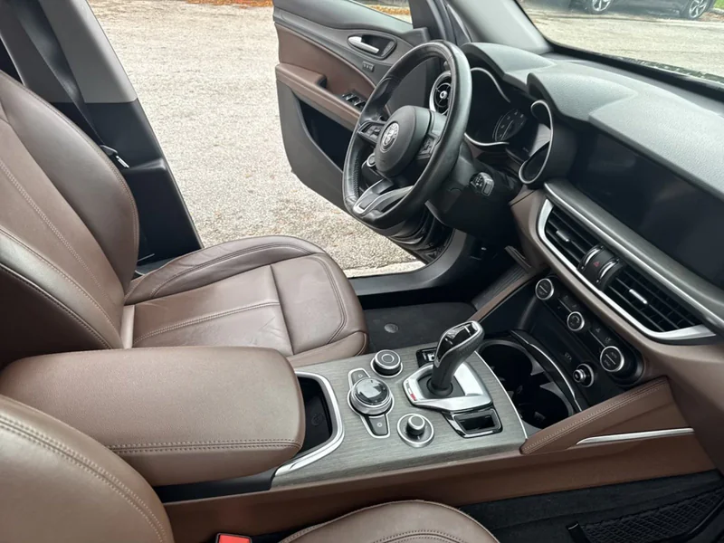 2020 Alfa Romeo Stelvio TI 19