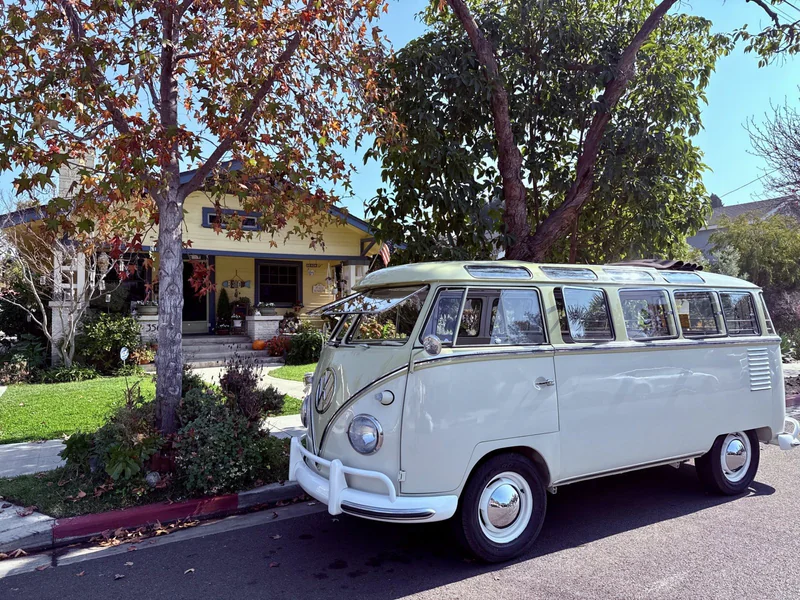 1960 Volkswagen 23 Window Deluxe Bus 4