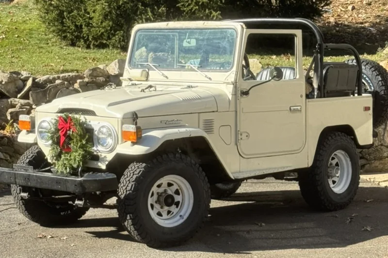 1976 Toyota FJ40 Land Cruiser 2