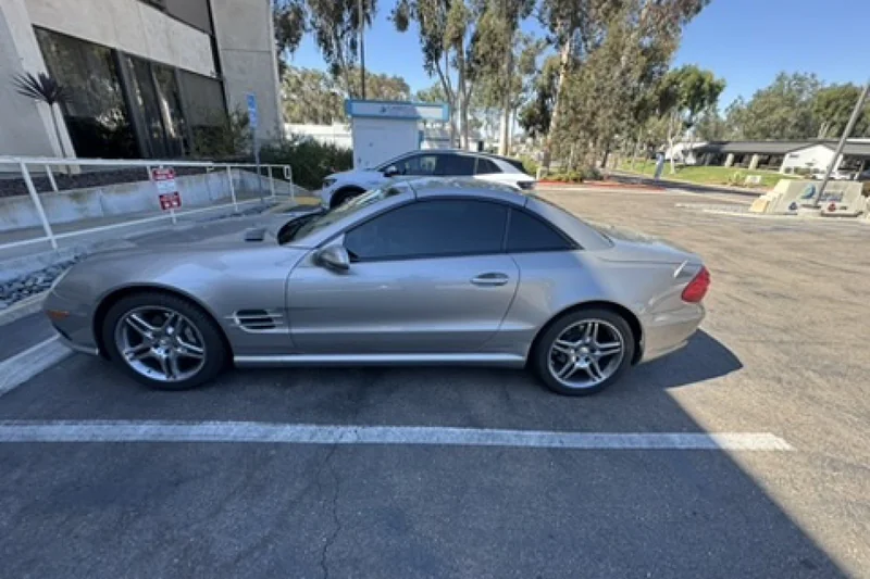 2006 Mercedes-Benz SL500 Base 2
