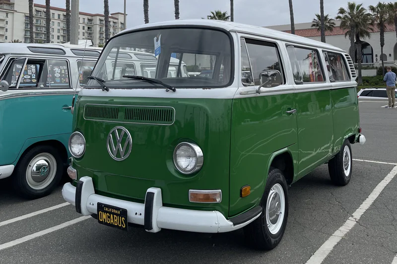 1972 Volkswagen Type 2 Kombi VW Bus Kombi AKA OMG•A•BUS 9