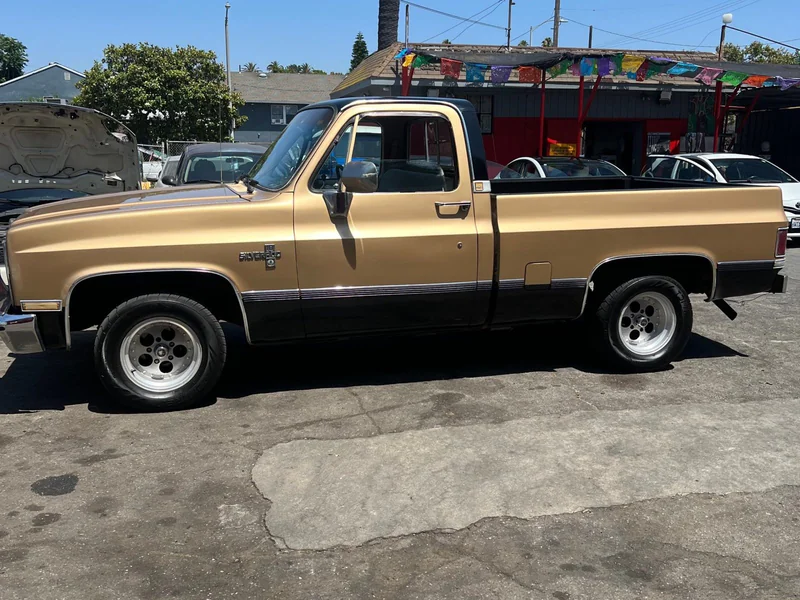 1984 Chevrolet C1500 Scottsdale 4