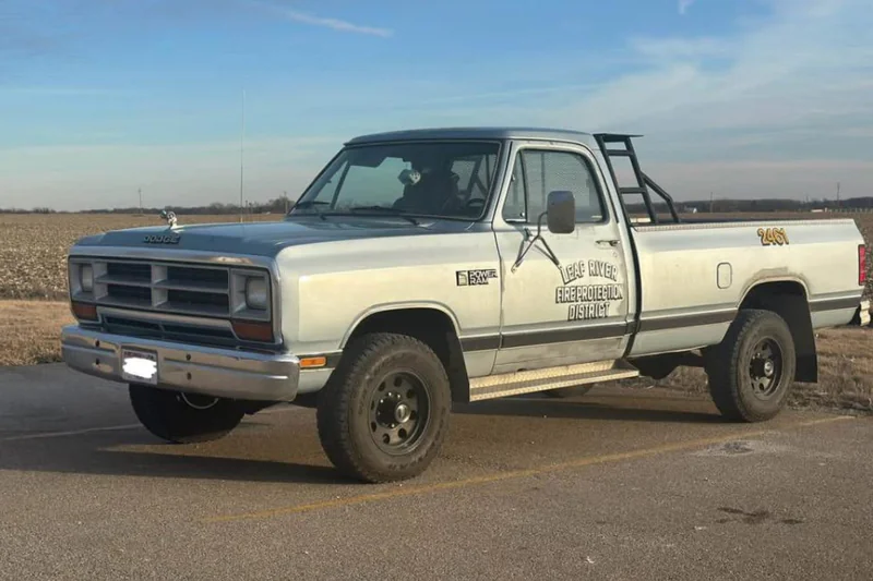 1986 Dodge D150 Power Ram 2