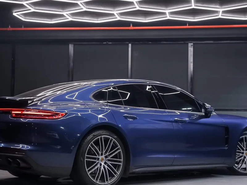 2020 Porsche Panamera 4 3