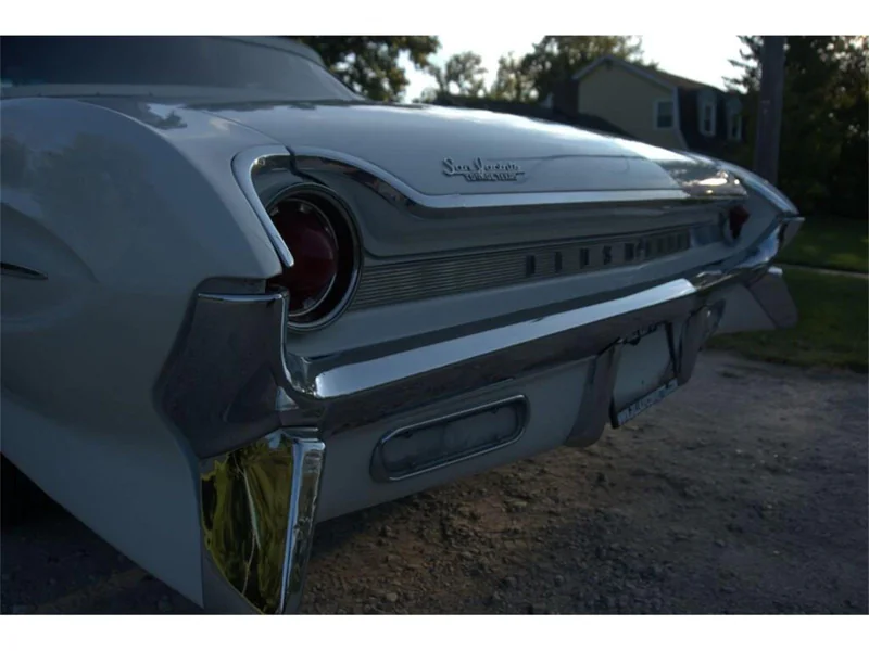1961 Oldsmobile Dynamic 88 Base 16