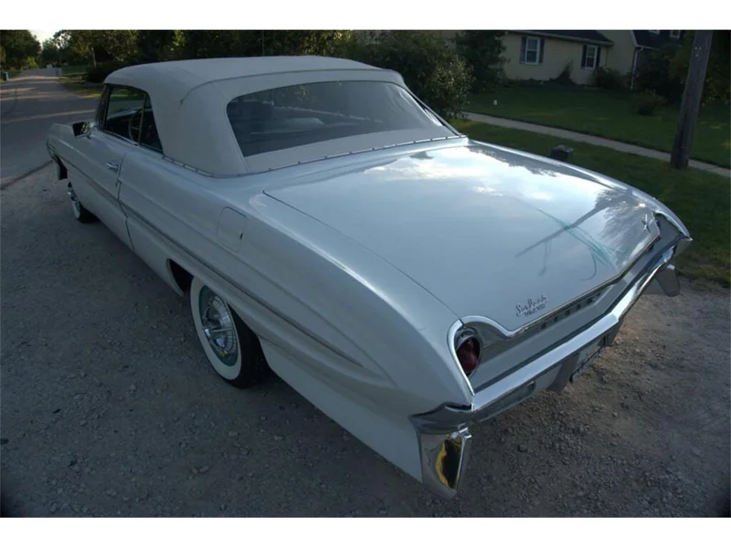 1961 Oldsmobile Dynamic 88 Base 14