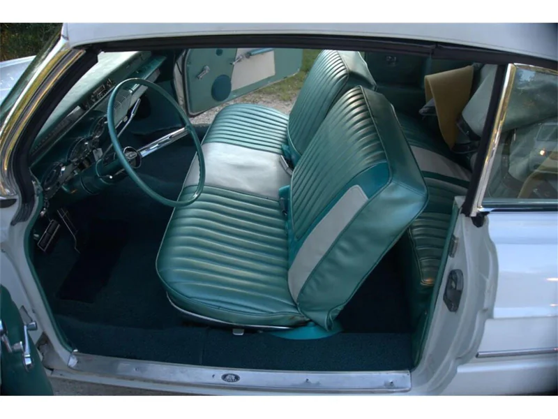 1961 Oldsmobile Dynamic 88 Base 24