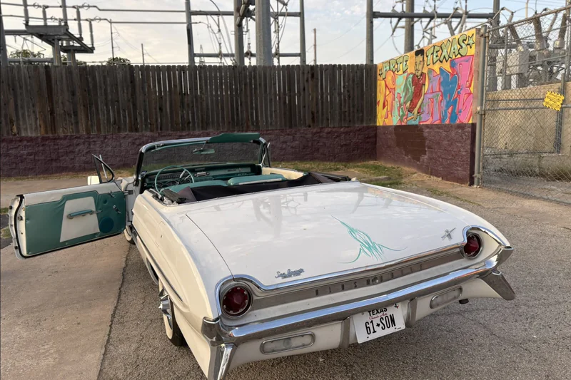 1961 Oldsmobile Dynamic 88 Base 3