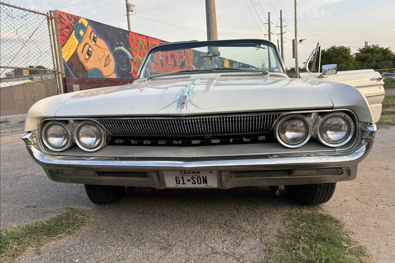 1961 Oldsmobile Dynamic 88 Base 2