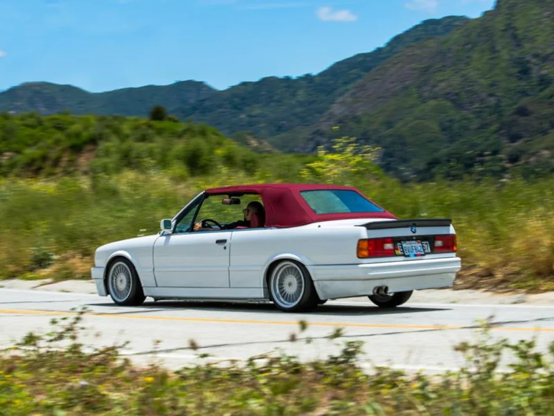 1992 BMW 318i Base 6