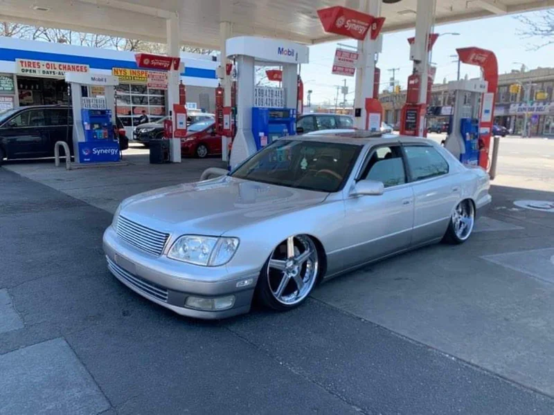 1998 Lexus LS400 Base 6