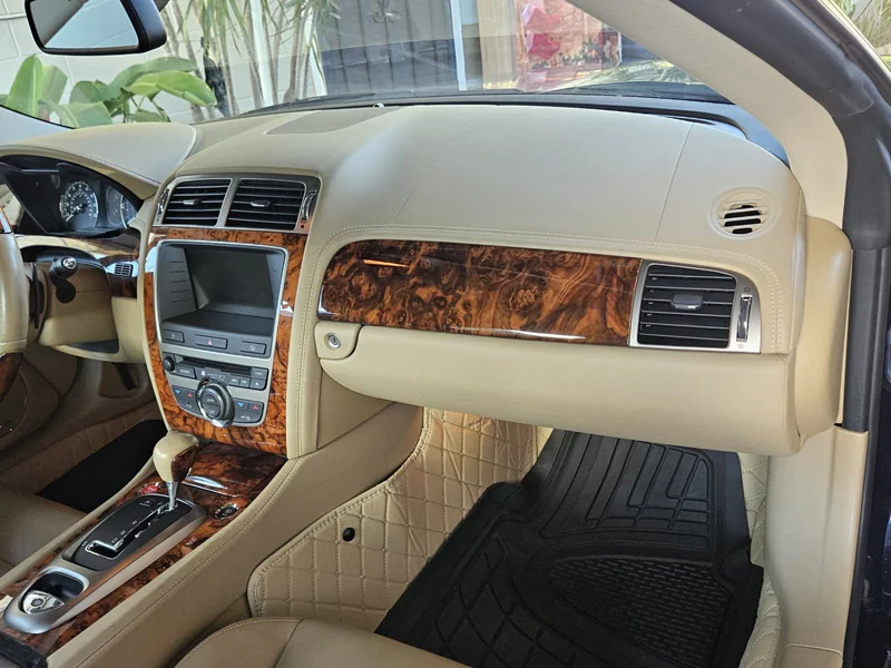 2007 Jaguar XK Base 11