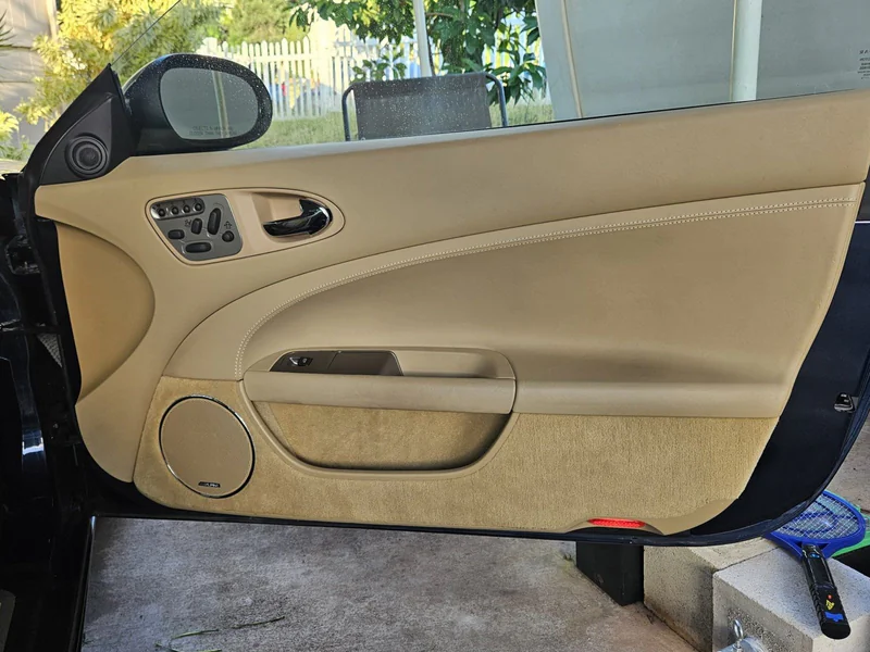 2007 Jaguar XK Base 13
