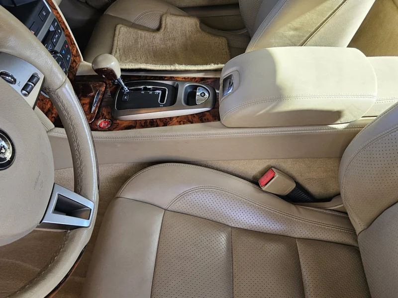 2007 Jaguar XK Base 16
