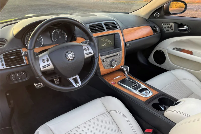 2008 Jaguar XKR