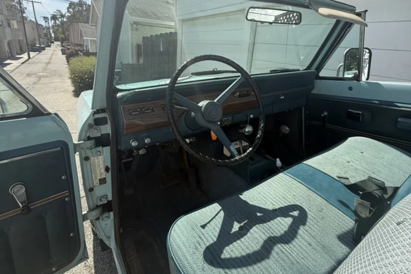 1976 International Scout Traveler Base 4