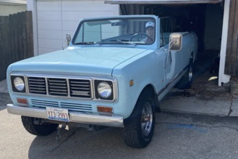 1976 International Scout Traveler Base 6