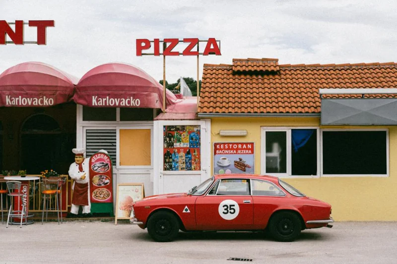 1975 Alfa Romeo GT 1600 Junior Base 8