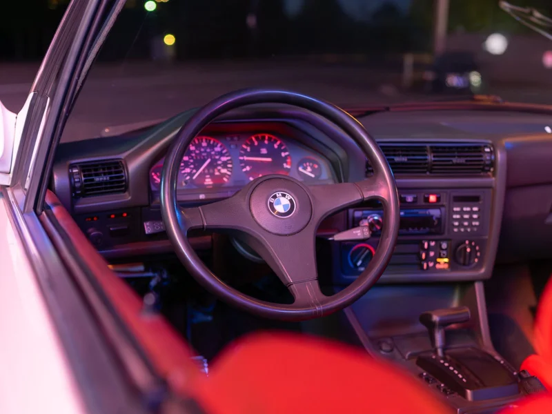1988 BMW 325i Base 2