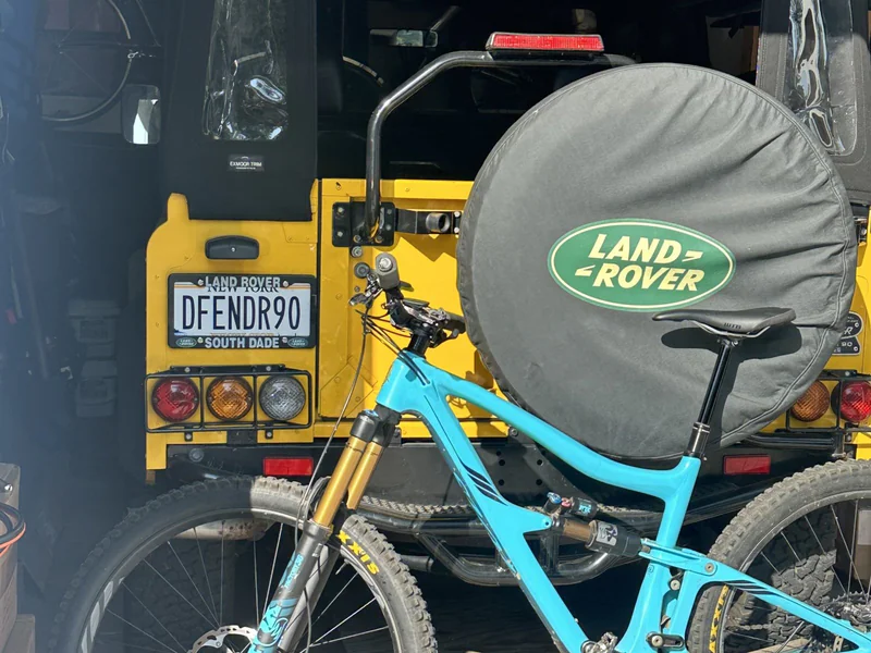1995 Land Rover Defender 90 Base 4