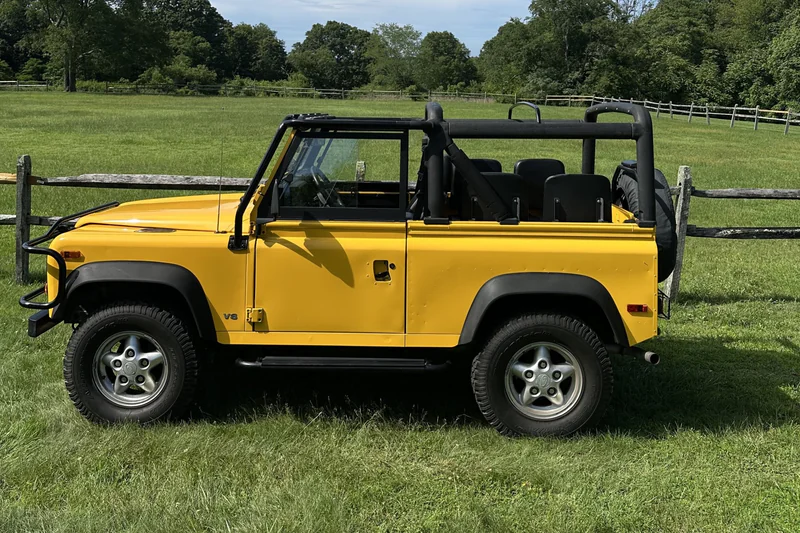 1995 Land Rover Defender 90 Base 8