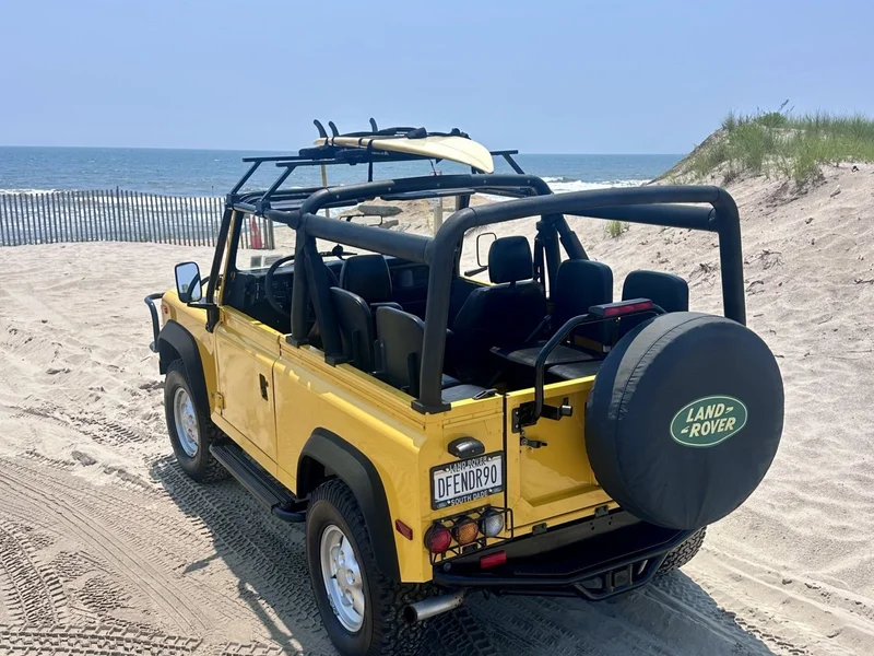 1995 Land Rover Defender 90 Base 3