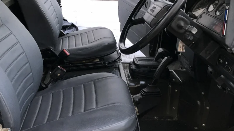 1987 Land Rover Defender 90 (Truck) 3
