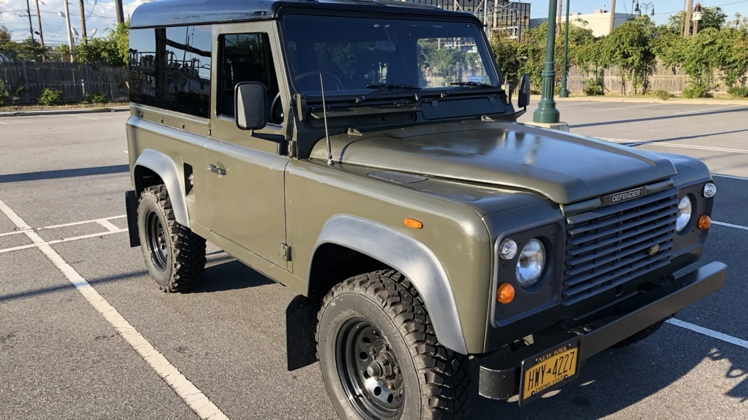1987 Land Rover Defender 90 (Truck)