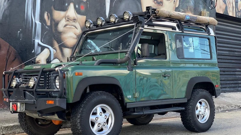 1995 Land Rover Defender 90 (Truck) 2