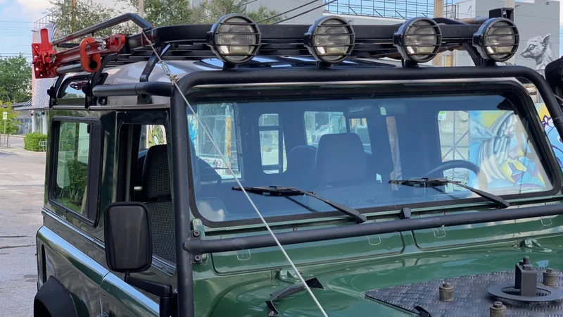 1995 Land Rover Defender 90 (Truck) 3