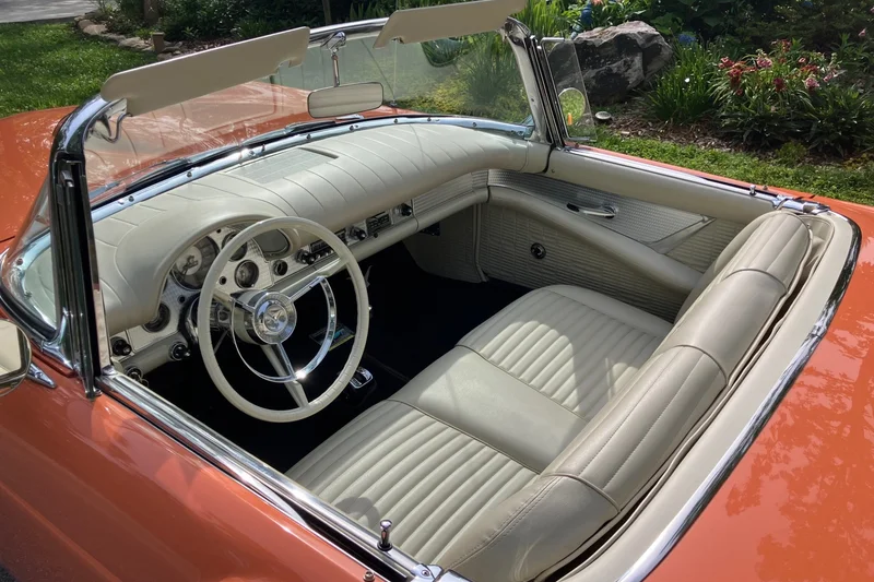 1957 Ford Thunderbird