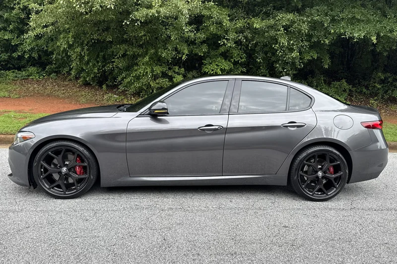 2020 Alfa Romeo Giulia in Lithonia 3