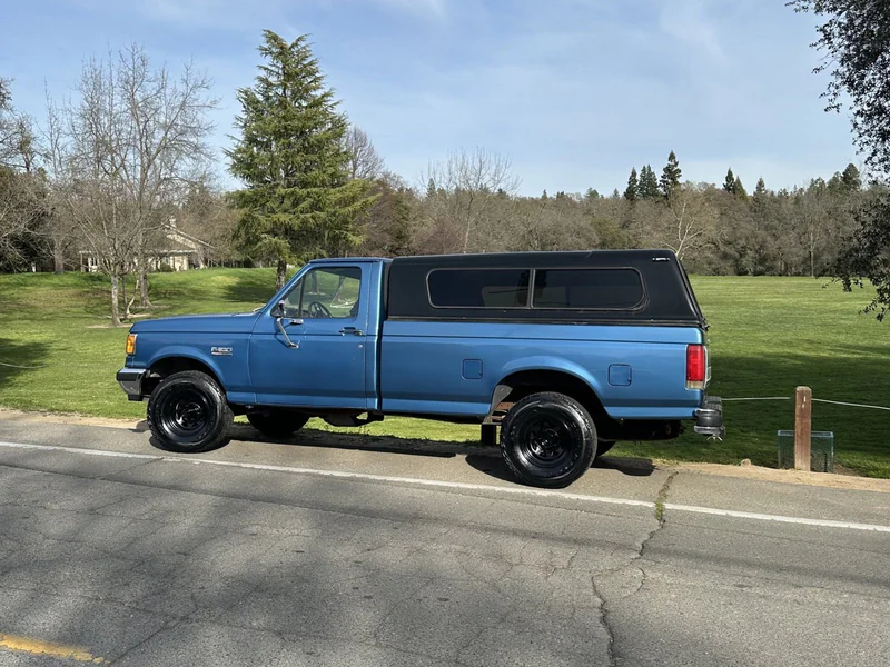 1988 Ford F-150 1/2 Ton 2dr 12