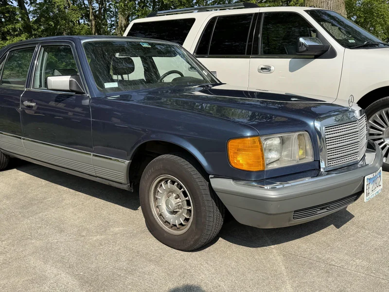 1984 Mercedes-Benz 300SD Base 6