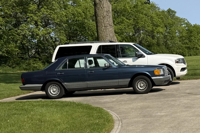 1984 Mercedes-Benz 300SD Base 4