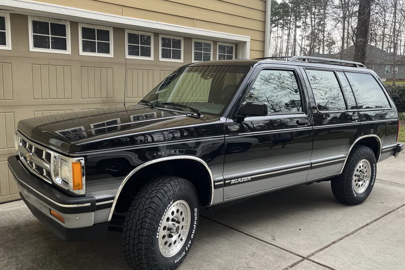 1993 Chevrolet S10 Blazer 1/2 Ton 2