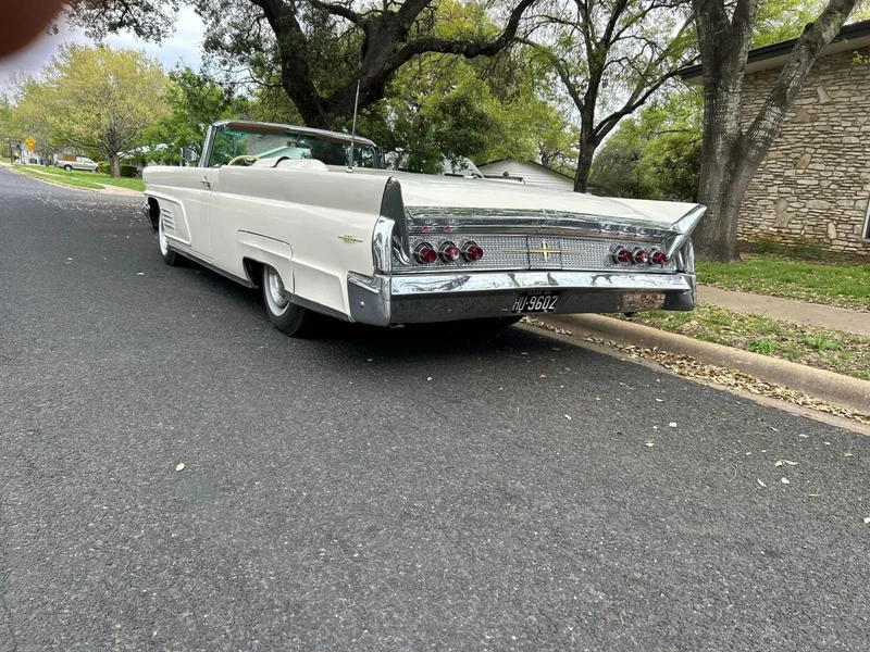 1960 Lincoln Continental Mk V Base 7