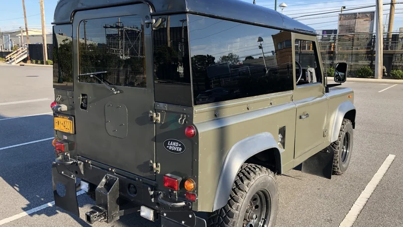 1987 Land Rover Defender 90 (Truck) 3