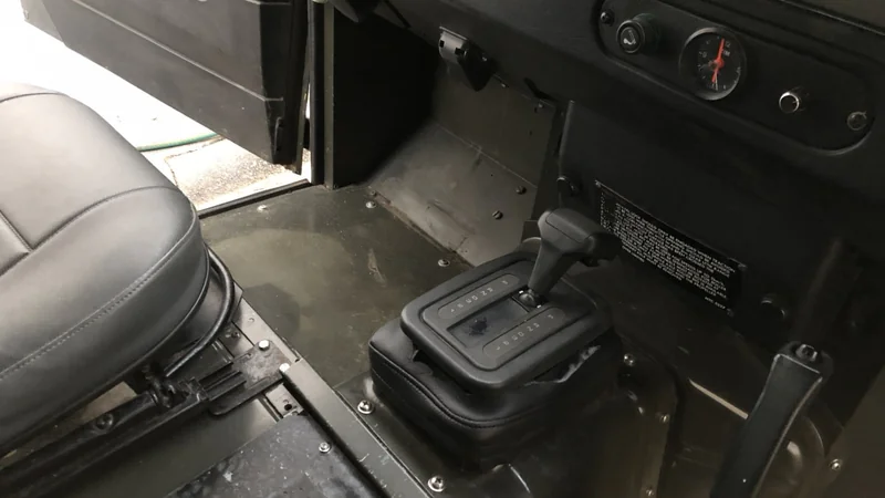 1987 Land Rover Defender 90 (Truck) 5