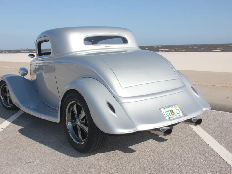 1933 Ford Coupe 2