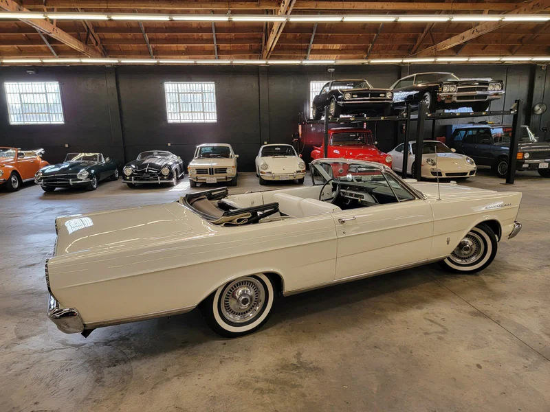 1965 Ford Galaxie 500 Base 2