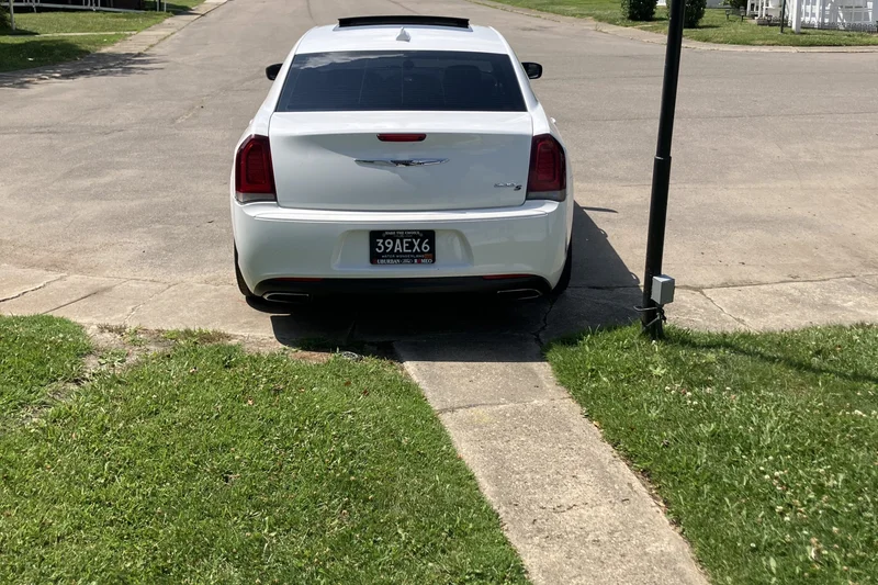 2016 Chrysler 300 s
