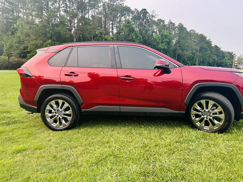 2023 Toyota RAV4 XLE Premium 2