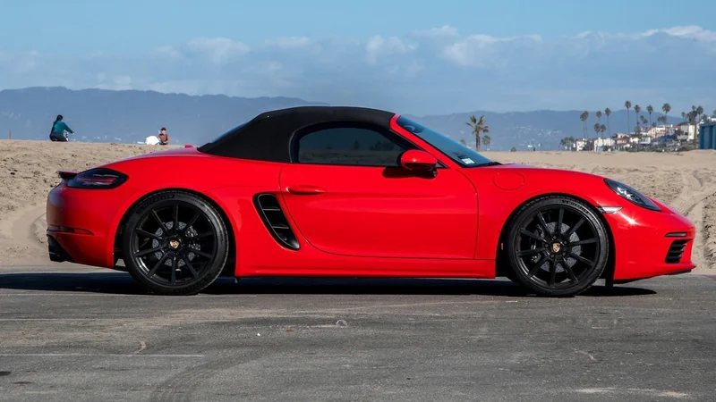 2017 Porsche 718 Boxster 6