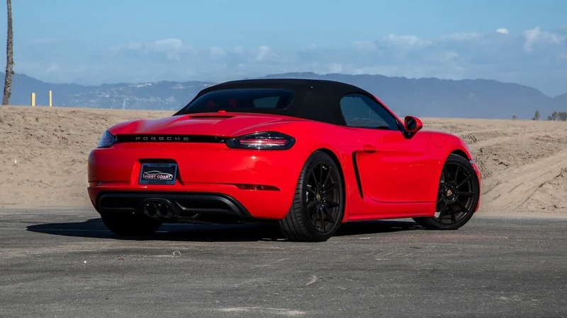2017 Porsche 718 Boxster 10