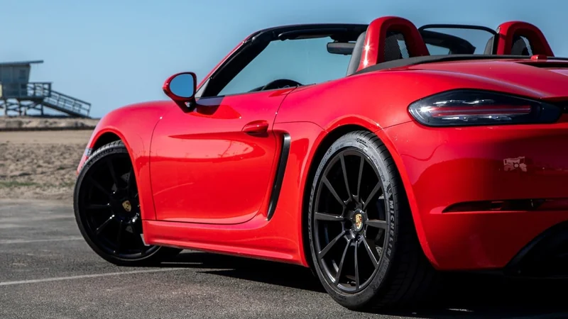 2017 Porsche 718 Boxster 13