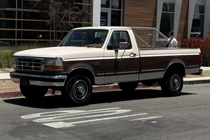 1992 Ford F250 XLT LARIAT 2
