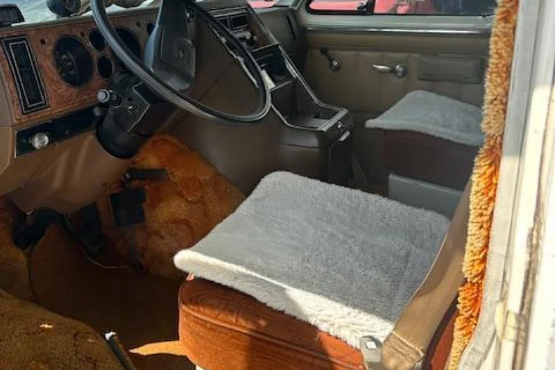1982 Chevrolet Lazy Daze Camper Van 6
