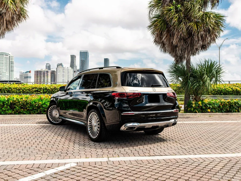 2021 Mercedes-Benz Maybach GLS 600 12